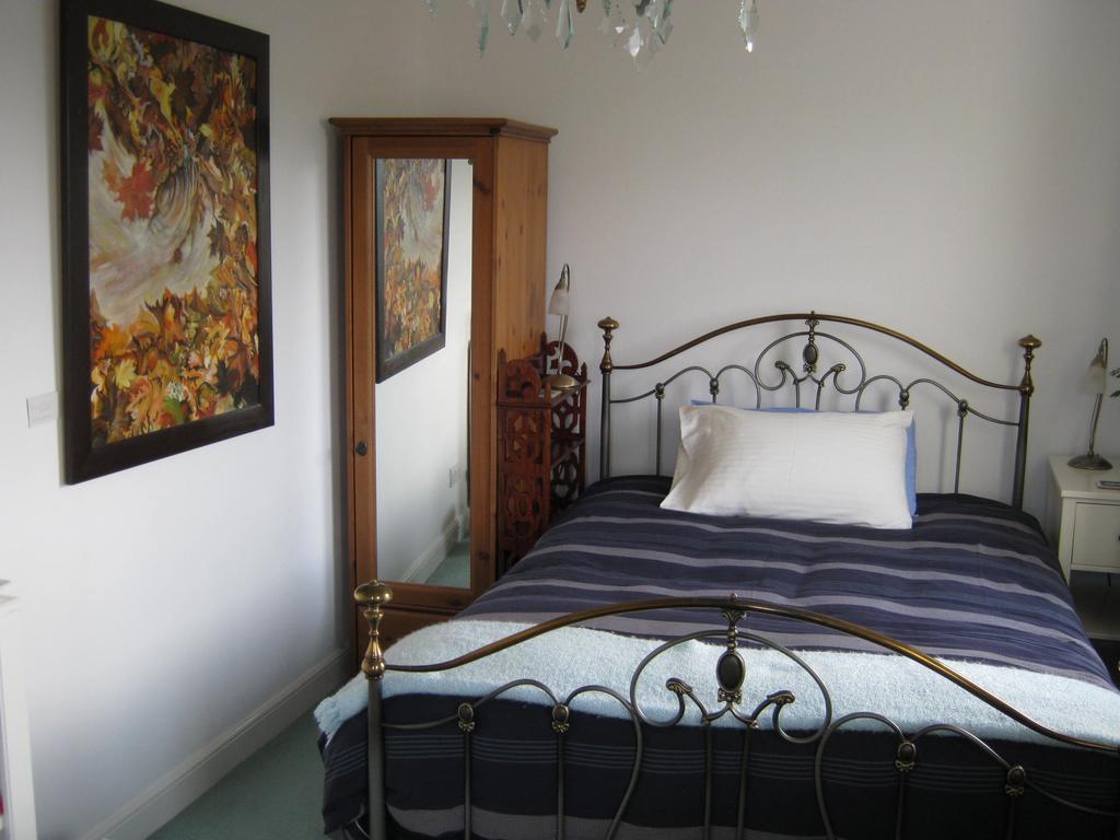 No 1 Broughton Bed & Breakfast Пиероуъл Стая снимка
