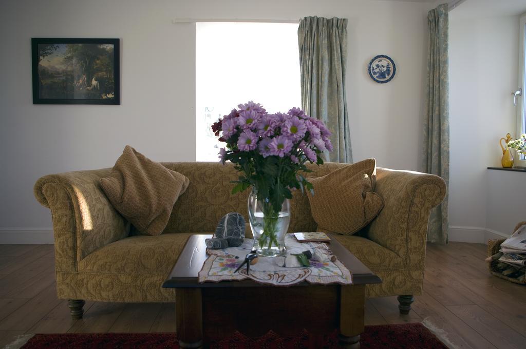 No 1 Broughton Bed & Breakfast Пиероуъл Екстериор снимка